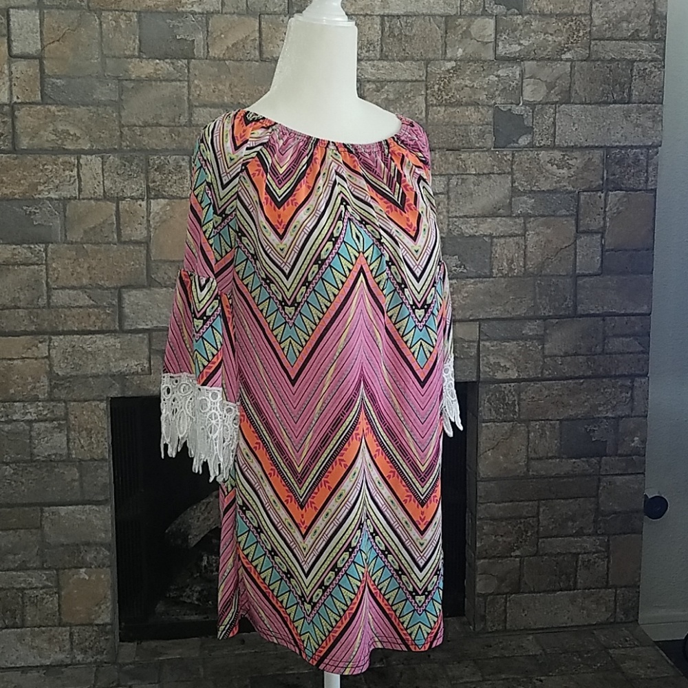 Win Win Half Sleeve Lace Tunic